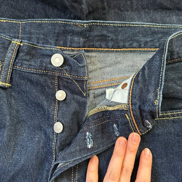 LEVIS (NWOT) - 501 Original Fit Men's Jeans (30Wx32L) - Picture 3 of 4